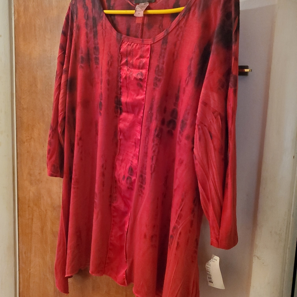 Womens size 3x red and black top